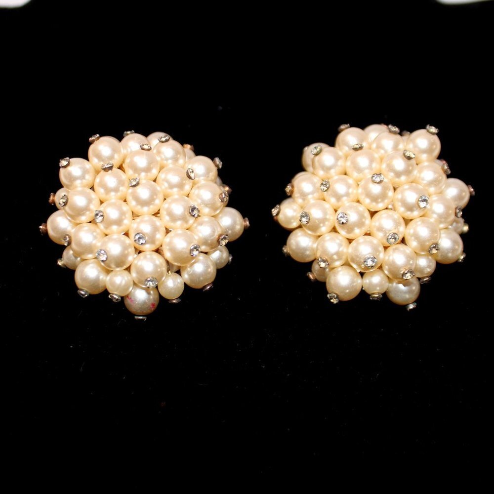 Vintage Faux Pearl Rhinestone Cluster Clip On Earrings Gold Tone